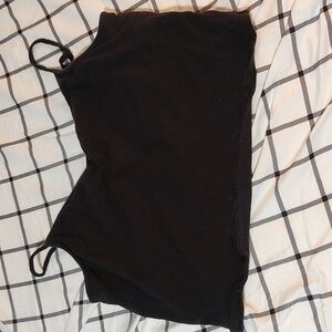 Cropped black tank top